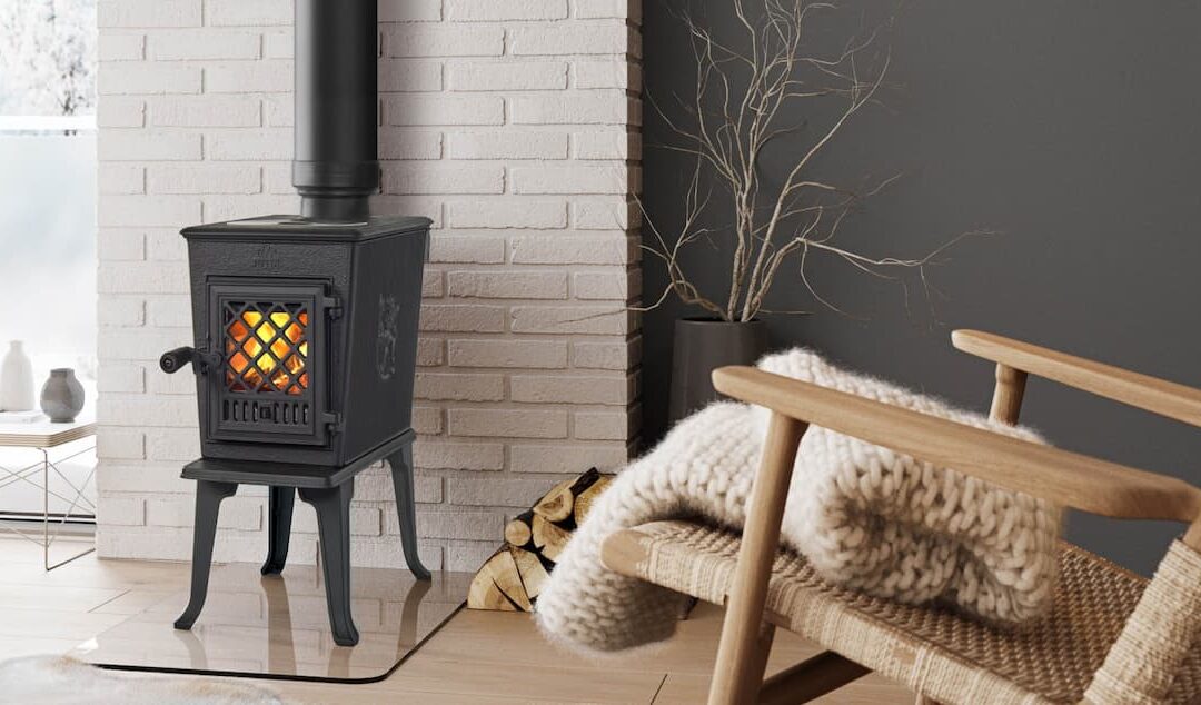 Crise énergétique : pourquoi de plus en plus de Français reviennent au chauffage au bois